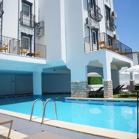 Quatro Life Otel